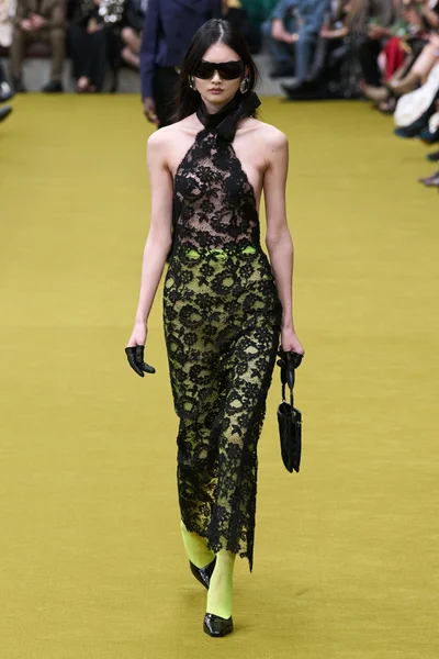 Look 44